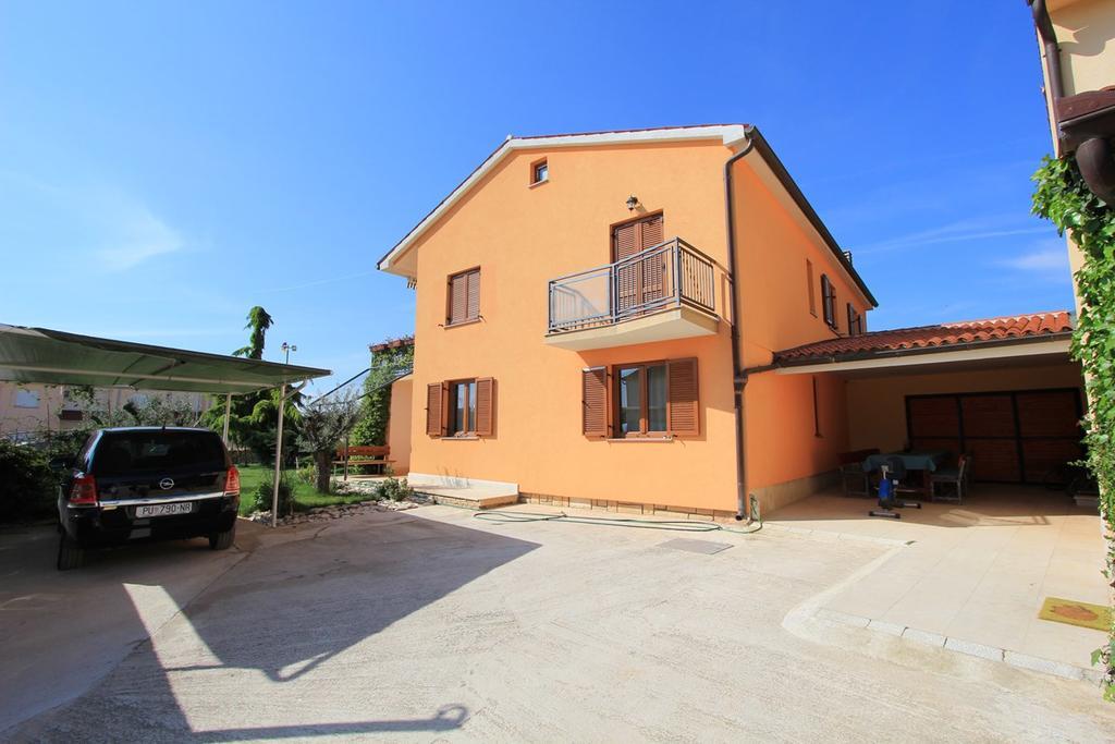 Apartment Dusanka Fazana Exterior photo